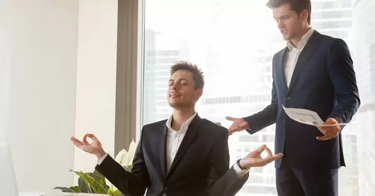 riposarsi dal lavoro per aumentare naturalmente la potenza